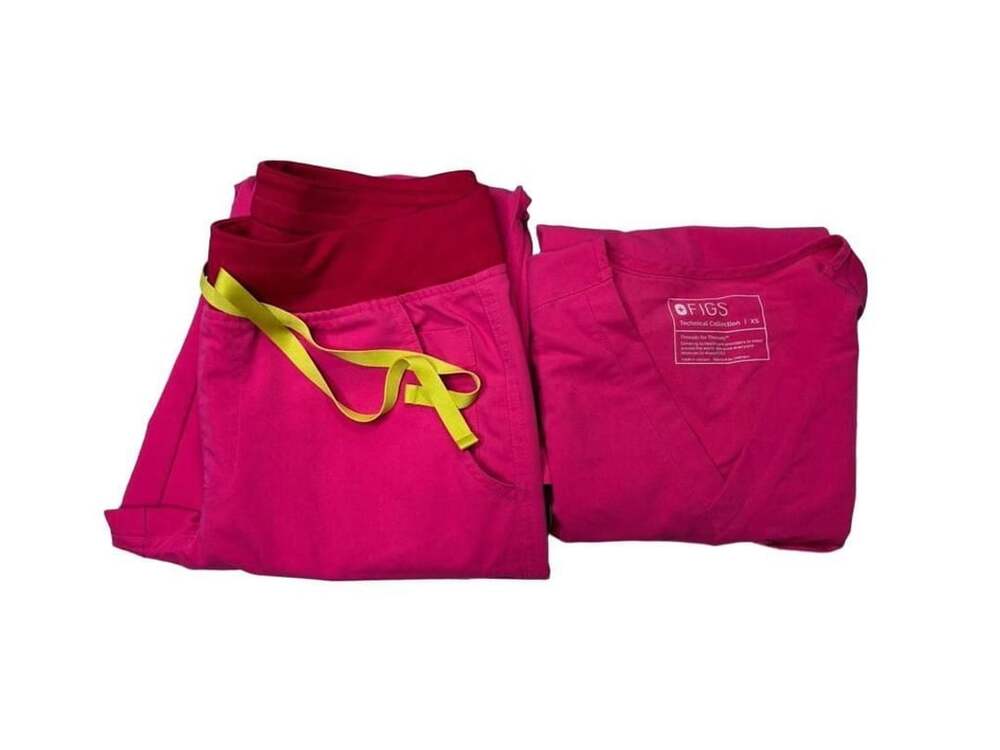 FIGS Catarina Scrub Top Size XS - BOTTOM S/T Pink Technical Collection